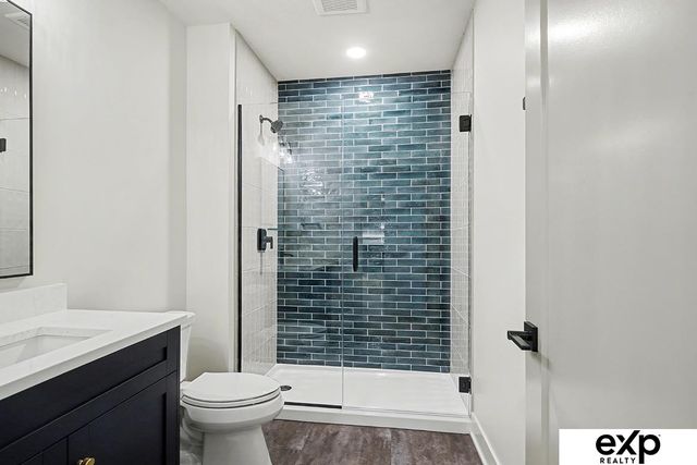 19009 Hackberry Drive, Gretna, NE 68028