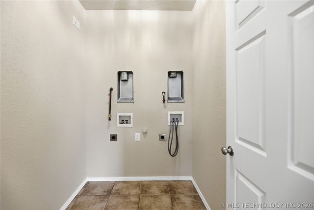 1017 W Quinton Street S, Broken Arrow, OK 74011