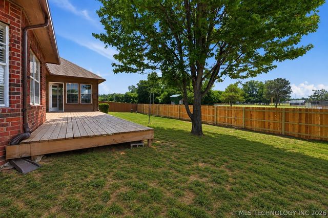 1017 W Quinton Street S, Broken Arrow, OK 74011