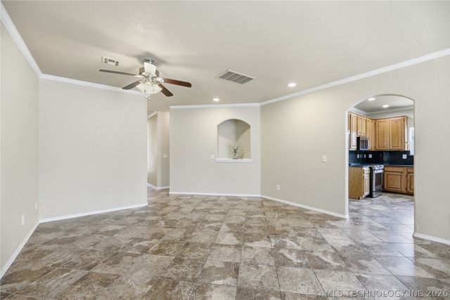 1017 W Quinton Street S, Broken Arrow, OK 74011