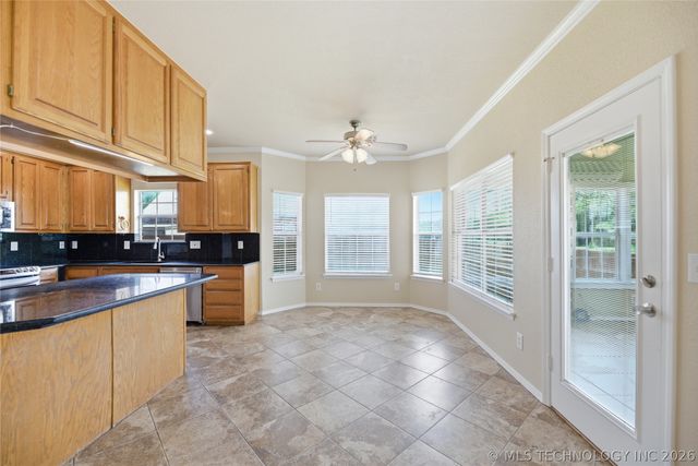 1017 W Quinton Street S, Broken Arrow, OK 74011