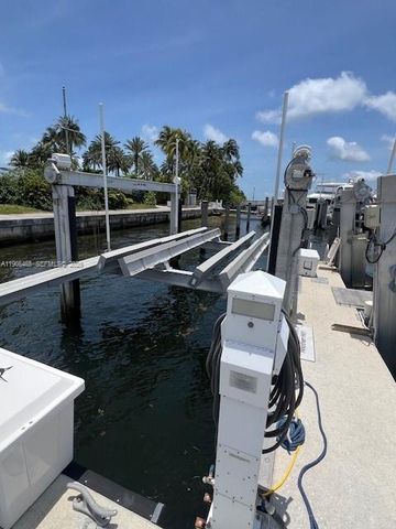 4 Grove Isle Drive, Miami, FL 33133