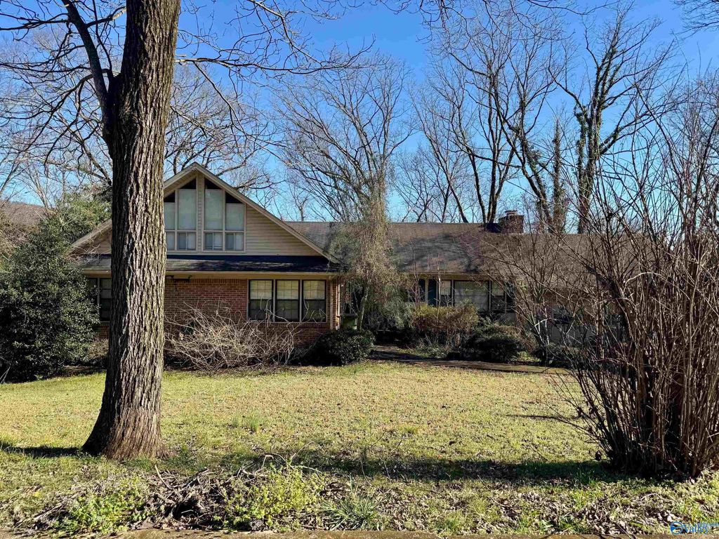 2204 Toll Gate Road, Huntsville, AL 35801
