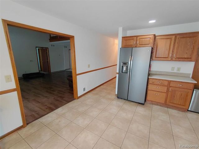 15507 White Oak, Fraser, MI 48026