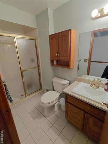 15507 White Oak, Fraser, MI 48026