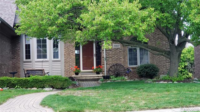 15507 White Oak, Fraser, MI 48026