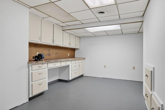 15507 White Oak, Fraser, MI 48026