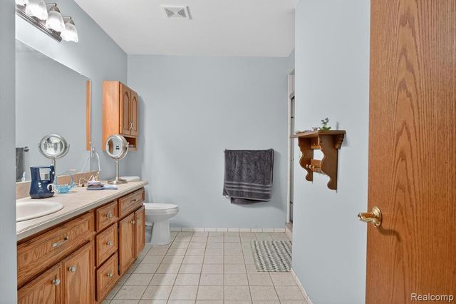 15507 White Oak, Fraser, MI 48026