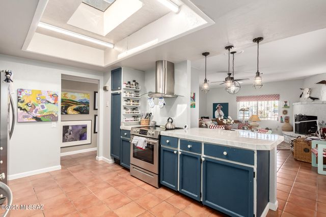 801 W Bella Vista Drive, Green Valley, AZ 85614