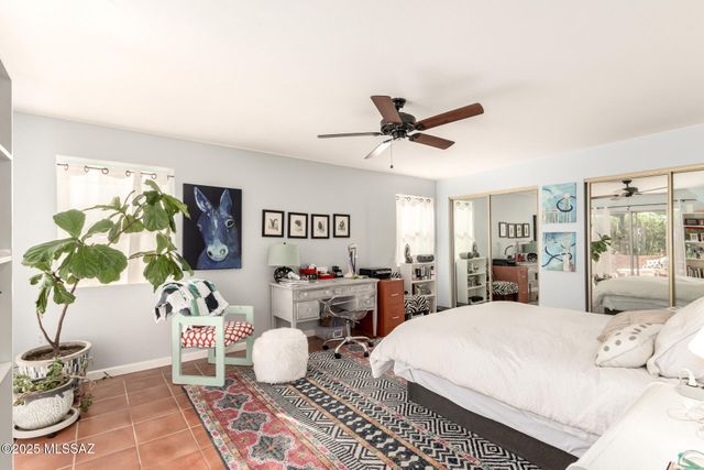 801 W Bella Vista Drive, Green Valley, AZ 85614