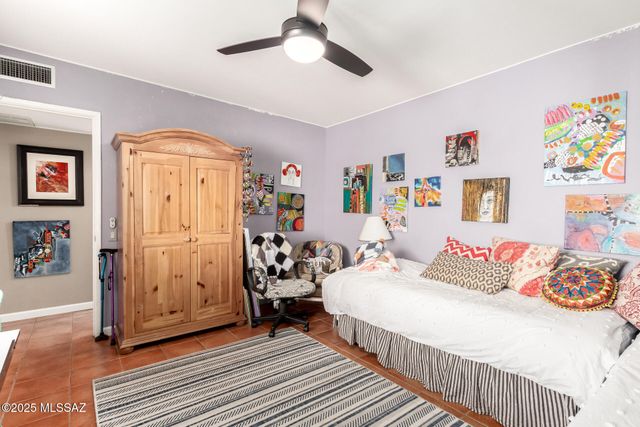 801 W Bella Vista Drive, Green Valley, AZ 85614