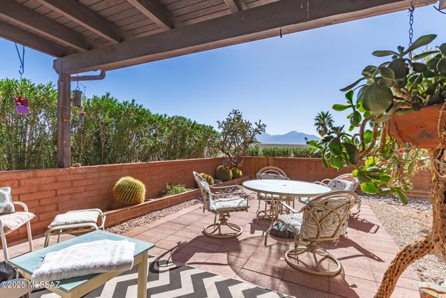 801 W Bella Vista Drive, Green Valley, AZ 85614