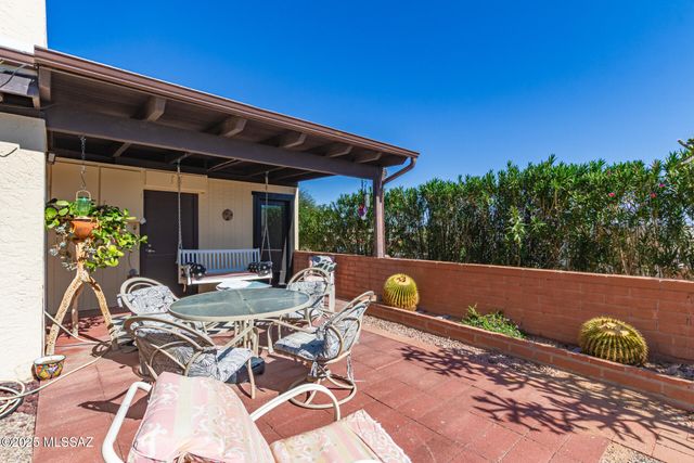 801 W Bella Vista Drive, Green Valley, AZ 85614