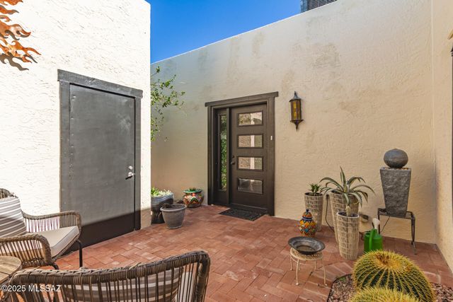 801 W Bella Vista Drive, Green Valley, AZ 85614