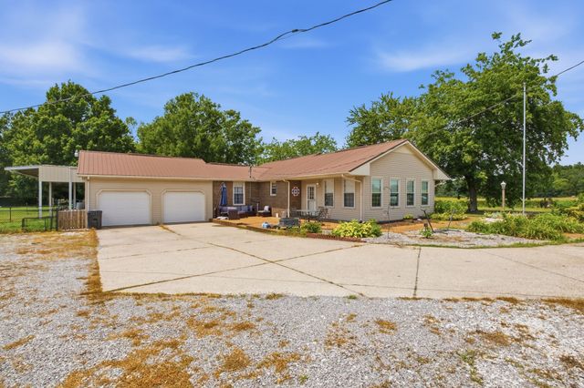 307 S Leath Rd, Portland, TN 37148