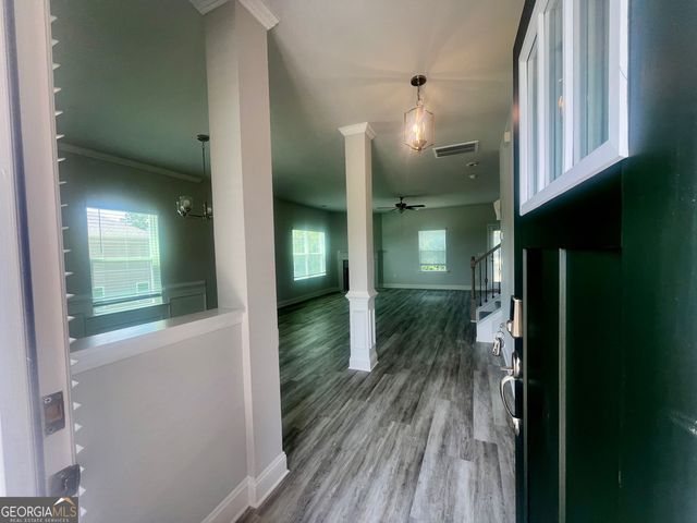 213 Shoreline Way, Macon, GA 31220