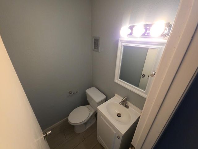 5808 Wellington DR 4, Austin, TX 78723