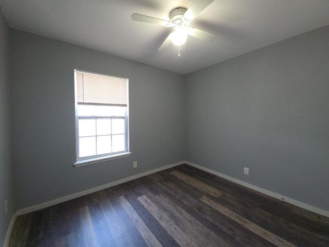 5808 Wellington DR 4, Austin, TX 78723