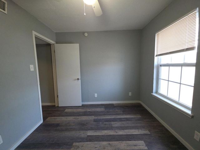 5808 Wellington DR 4, Austin, TX 78723