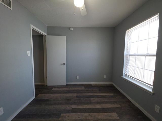 5808 Wellington DR 4, Austin, TX 78723