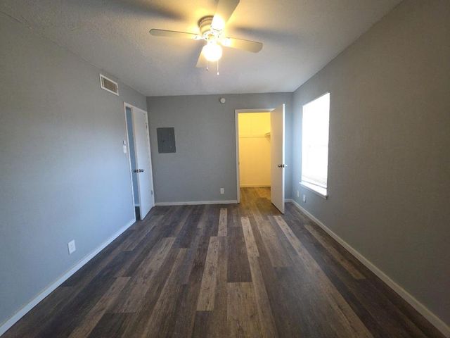 5808 Wellington DR 4, Austin, TX 78723