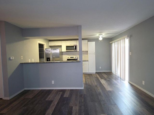 5808 Wellington DR 4, Austin, TX 78723