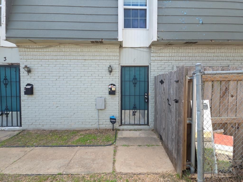 5808 Wellington DR 4, Austin, TX 78723