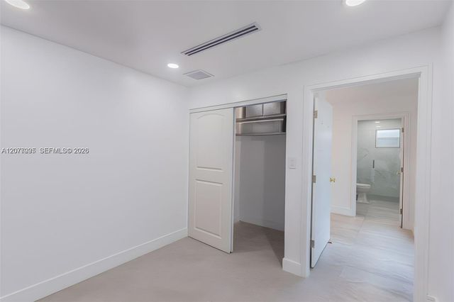 233 W 39th Place 0, Hialeah, FL 33012