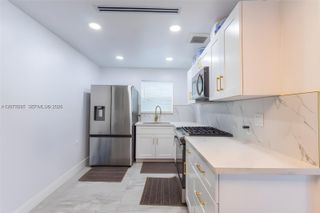 233 W 39th Place 0, Hialeah, FL 33012