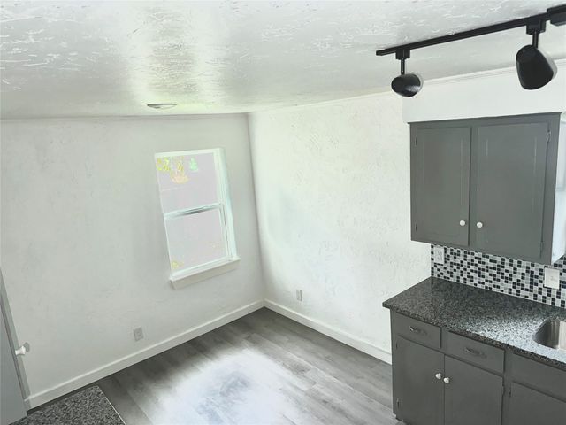 209 S Walnut Street, Winnsboro, TX 75494