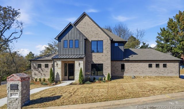 1937 Surrey Court, Bartlesville, OK 74006