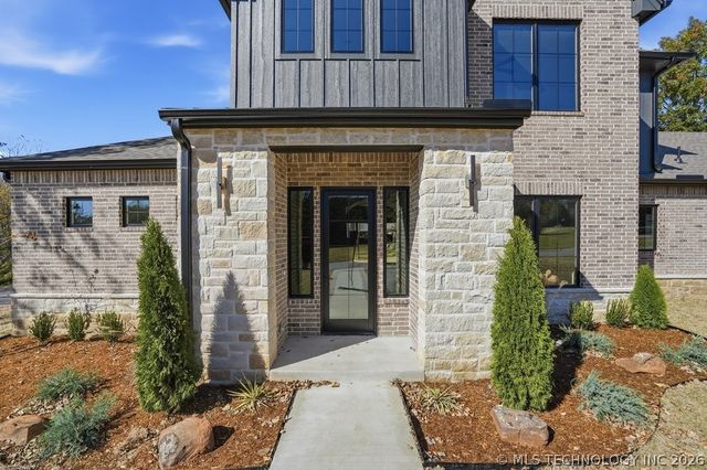 1937 Surrey Court, Bartlesville, OK 74006