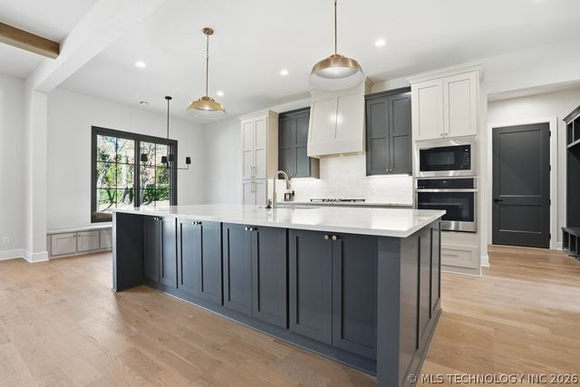 1937 Surrey Court, Bartlesville, OK 74006