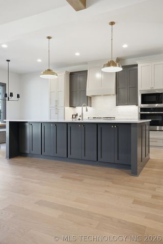 1937 Surrey Court, Bartlesville, OK 74006