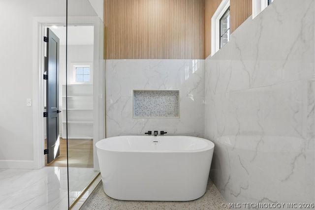 1937 Surrey Court, Bartlesville, OK 74006