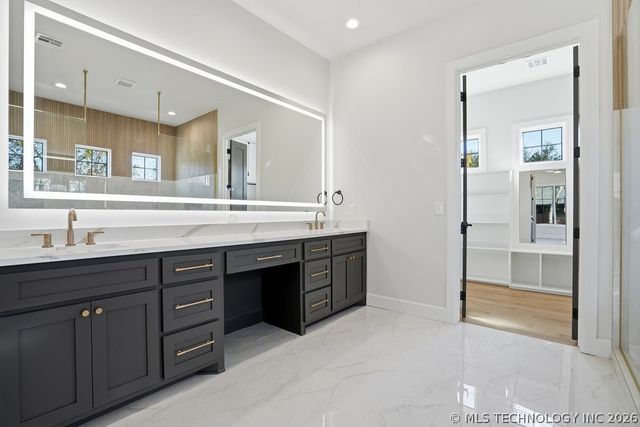 1937 Surrey Court, Bartlesville, OK 74006