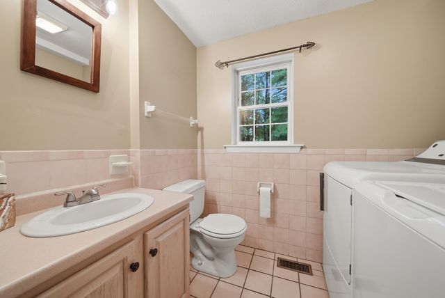 25 Camp Sargent Road, Merrimack, NH 03054