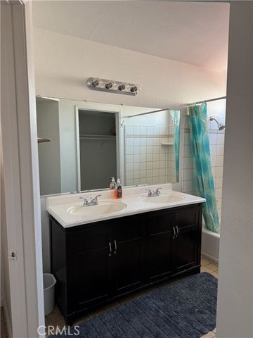 14230 Hillsborough Drive, Victorville, CA 92392