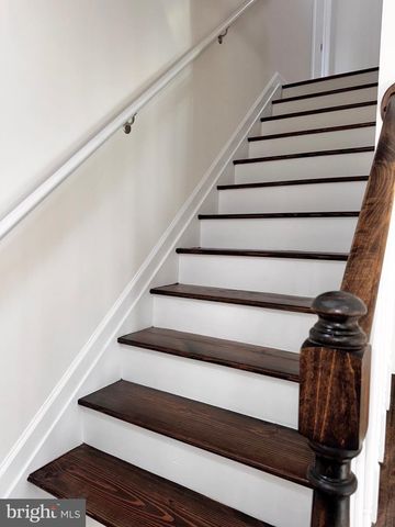 1241 PINE GROVE RD, Berkeley Springs, WV 25411