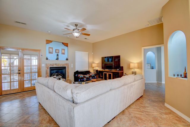 6621 Nagoya Road NE, Rio Rancho, NM 87144