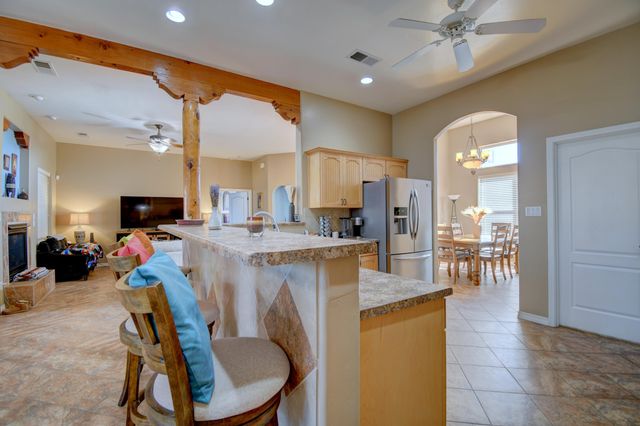 6621 Nagoya Road NE, Rio Rancho, NM 87144