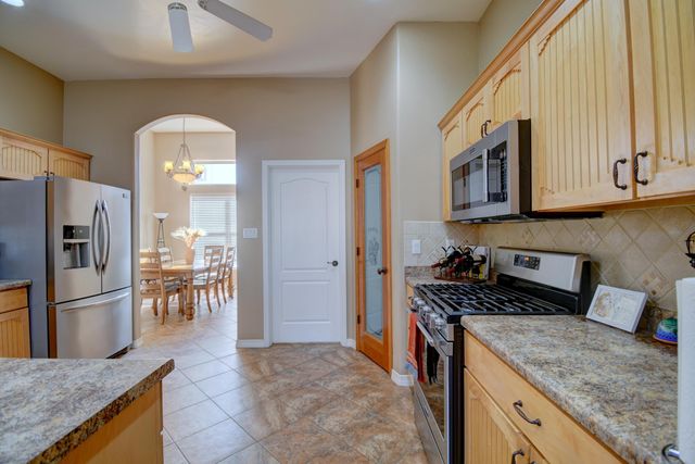 6621 Nagoya Road NE, Rio Rancho, NM 87144