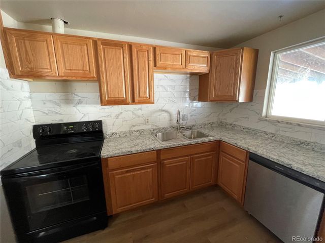 1250 S Ames Street, Lakewood, CO 80232