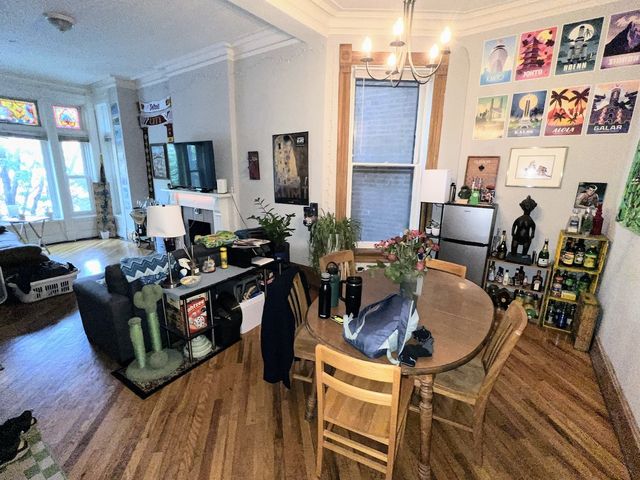 2240 N Halsted Street 2F, Chicago, IL 60614