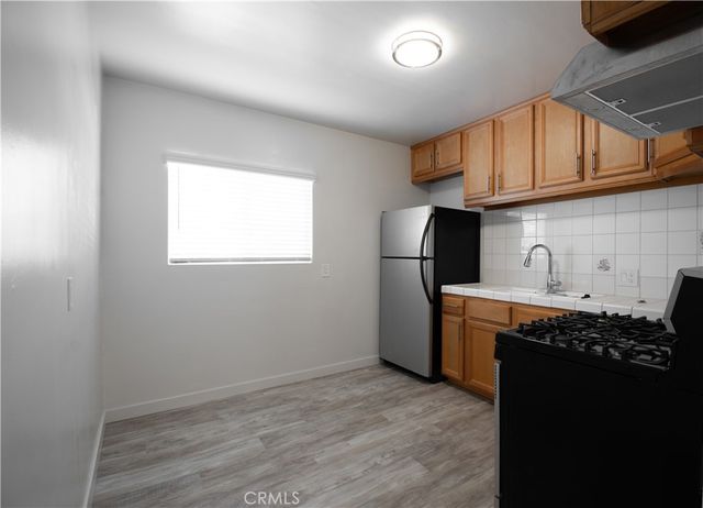 906 E Imperial, El Segundo, CA 90245