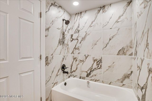 31 Smullen Street, Sayreville, NJ 08872