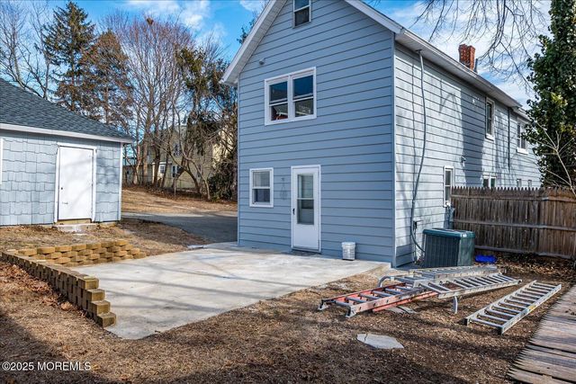 31 Smullen Street, Sayreville, NJ 08872