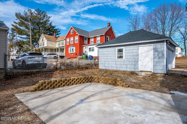 31 Smullen Street, Sayreville, NJ 08872