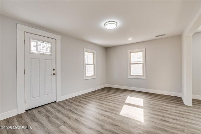 31 Smullen Street, Sayreville, NJ 08872