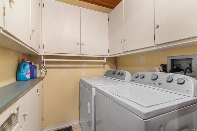 307 S Beach Drive, Monticello, IN 47960